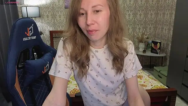 Lill Mary online show from February 3, 3:15 am