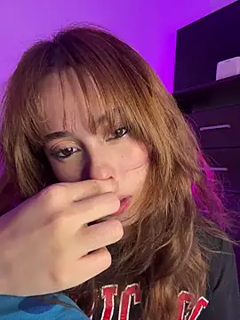 alice guerin  online show from March 12, 3:53 am