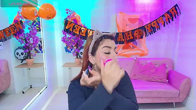 Gabby evanns online show from October 31, 12:42 pm