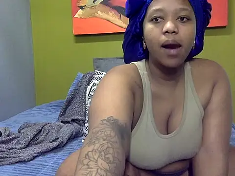 GoldenPussyXOXO online show from November 25, 12:02 am