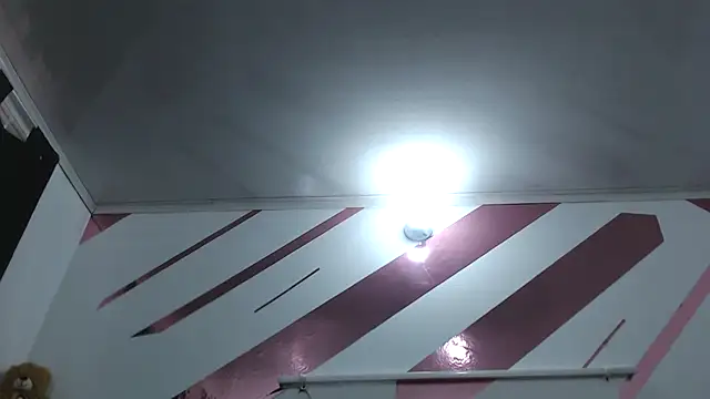 Kitten Hot  online show from November 27, 9:17 pm