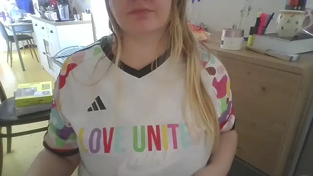 Meliss Official9 online show from April 15, 10:27 am