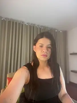 Alice Biel online show from June 12, 1:08 pm