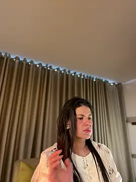 Alice Biel online show from July 16, 4:33 pm