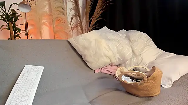 Serenity Day online show from April 6, 5:14 pm