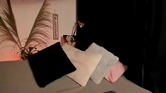 Snapshot of Serenity_Day chatting on September 9, 1:05 am Serenity Day online show from September 9, 1:05 am