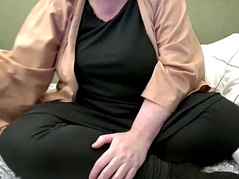 MarthaBriest online show from November 11, 5:21 pm