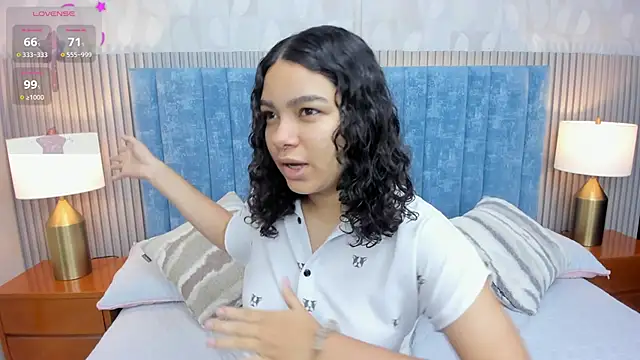 pretty sunlight  online show from October 26, 2:07 am