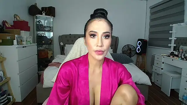 aya saki online show from January 13, 1:59 pm