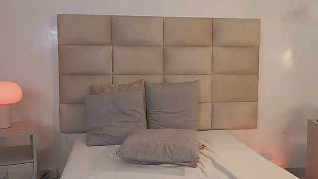 emma brooks1 online show from January 17, 8:16 pm