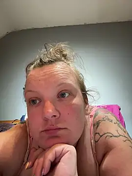 busty-bella1 online show from July 21, 9:15 pm