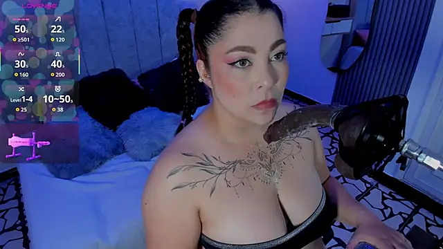 Snapshot of angels_collins chatting on October 20, 9:40 pm angels collins online show from October 20, 9:40 pm