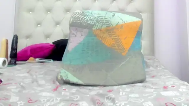 Dalia 20 online show from November 3, 1:31 am