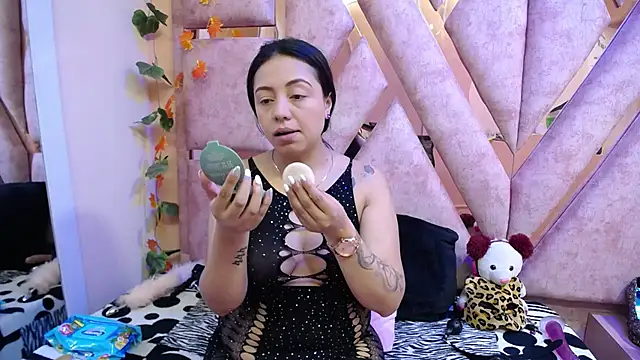 slut anal  online show from February 5, 8:45 pm