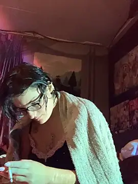 space g1rl online show from November 3, 8:24 pm