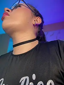 LylaLee111 online show from March 12, 1:14 pm