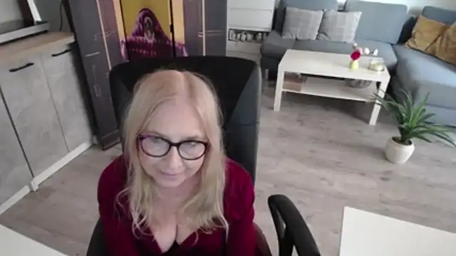 sofia xkiss online show from March 4, 3:51 pm