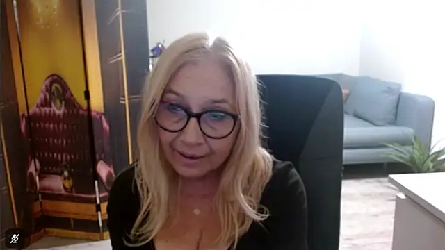 sofia xkiss online show from November 19, 3:12 pm