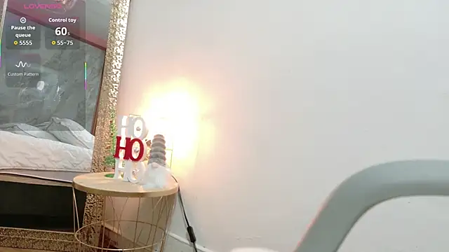 Sluttyandmature online show from November 19, 1:00 pm