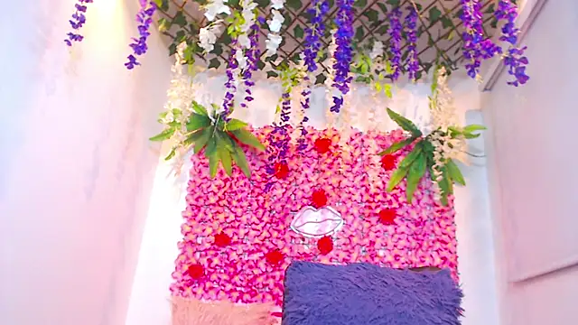 BLONDE SEXYHOT online show from November 24, 4:14 am