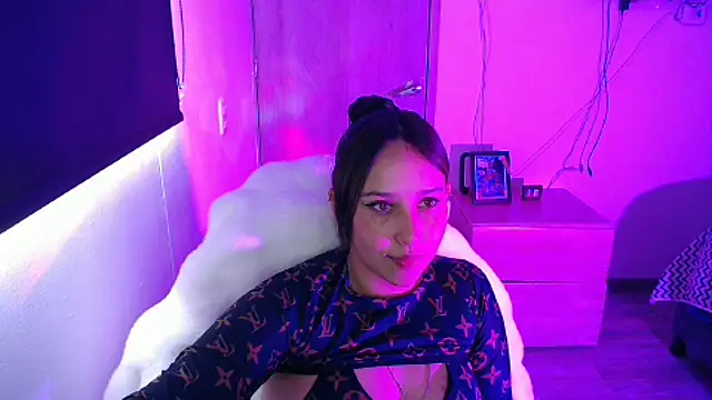 Snapshot of Skarlet_Adams28 chatting on September 11, 8:42 pm Skarlet Adams28 online show from September 11, 8:42 pm