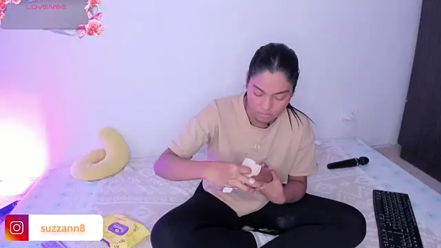 AnneteLynch online show from March 27, 10:32 pm