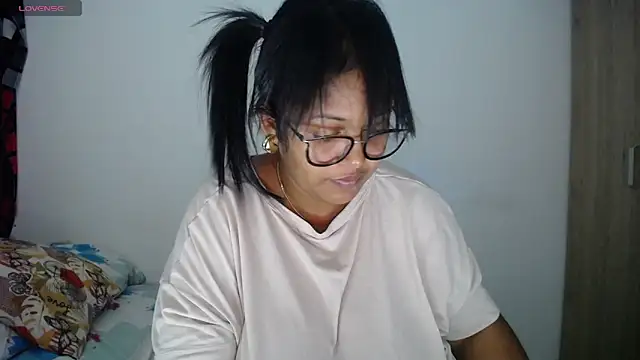 miajoseph  online show from November 4, 4:28 am