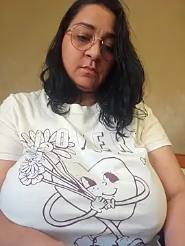 paulinaDiaz1 online show from April 18, 4:53 pm