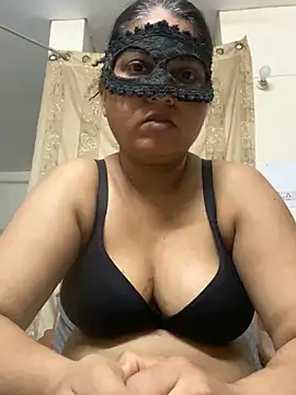 kamayanisingh24 online show from September 14, 5:55 pm