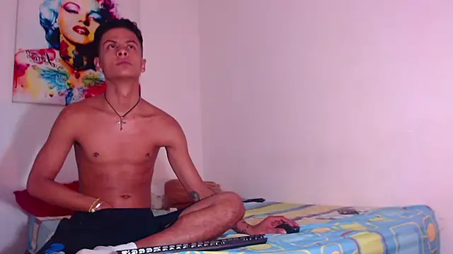 Tanhia ebony online show from November 18, 8:26 am