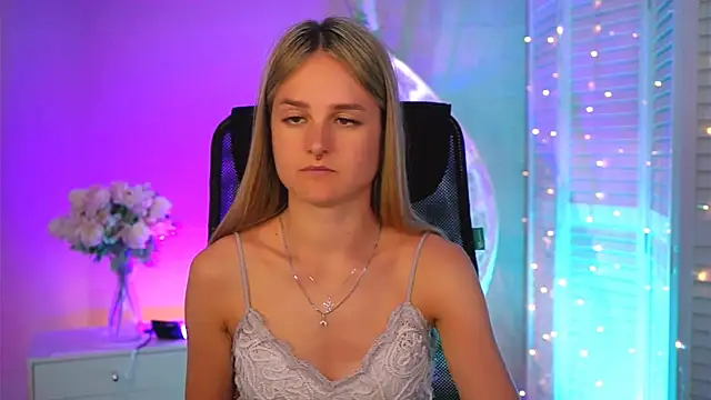 DeboraLarson online show from March 27, 8:26 am