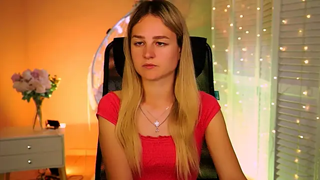 DeboraLarson online show from June 5, 3:10 am