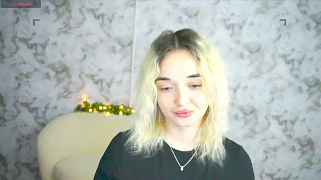 Ashley S online show from May 15, 11:40 pm