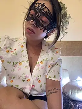 Snapshot of maskinamy chatting on October 18, 10:07 am maskinamy online show from October 18, 10:07 am