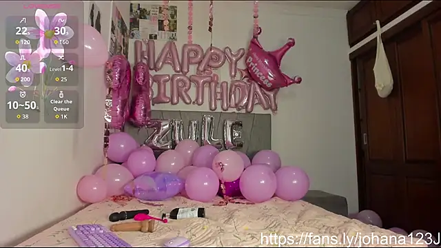 tammy  brown online show from April 8, 9:44 am