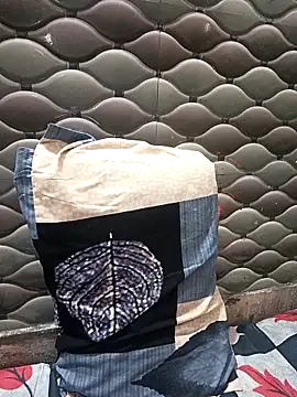 Rajni-Mehra online show from February 15, 7:11 am