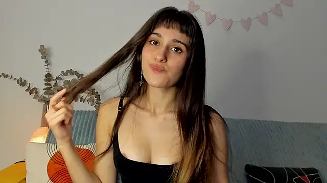 erika hoiree online show from October 6, 4:40 am