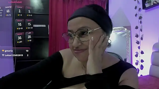 Gia Nahomi online show from September 18, 12:53 am