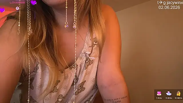 JacyWinslat online show from June 3, 4:02 am