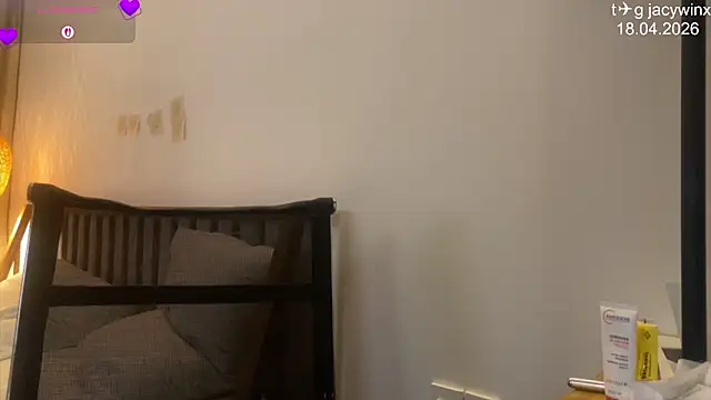 JacyWinslat online show from April 18, 7:07 pm