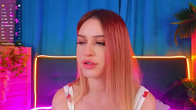 AlinaWalters online show from November 7, 9:20 pm