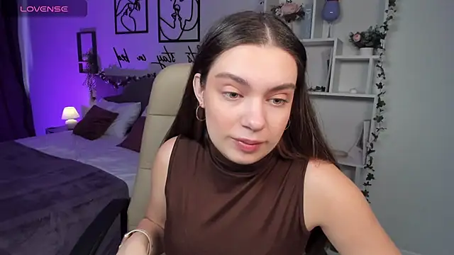 Snapshot of DaniellaLovely chatting on October 21, 11:03 am DaniellaLovely online show from October 21, 11:03 am