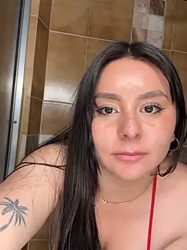 EmaJames25 online show from April 16, 9:39 pm