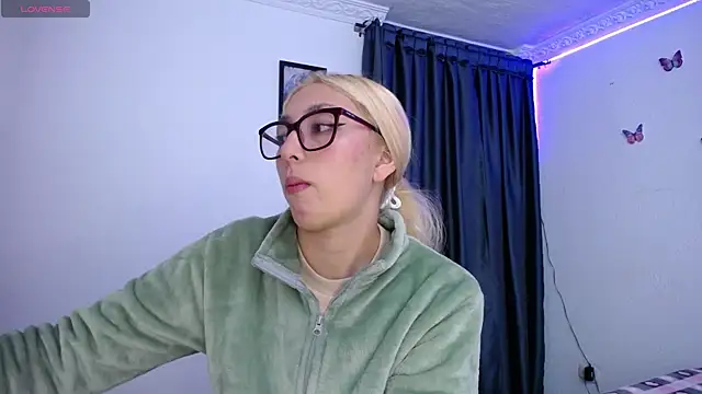 Soffy-brooks online show from April 16, 4:35 am