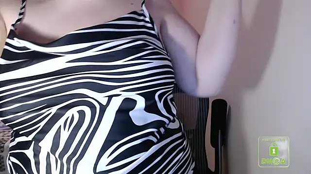 cute and hot online show from November 6, 1:50 pm