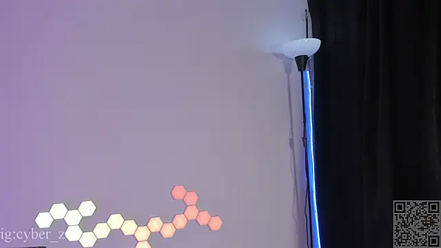 cyberzoe online show from January 15, 3:40 pm