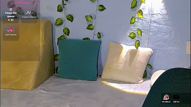 venus swet  online show from March 15, 12:45 am