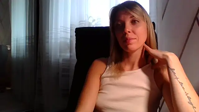 VelvetLove287 online show from November 4, 8:19 am