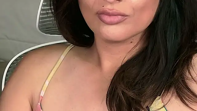 xprettysmilex online show from July 8, 7:38 pm