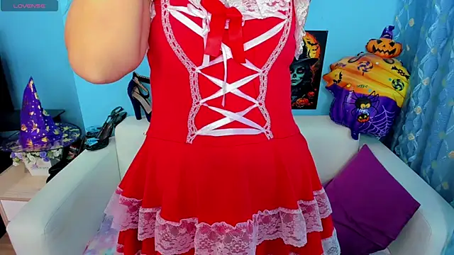 LindaaLu online show from October 29, 7:12 am